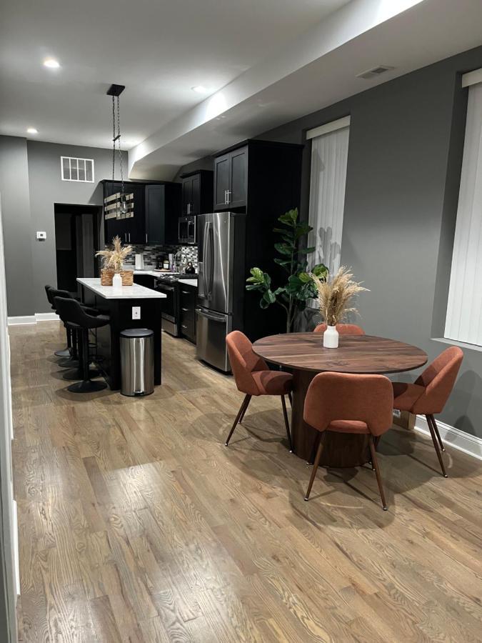 Rustic Mix Apartment Чикаго Екстериор снимка
